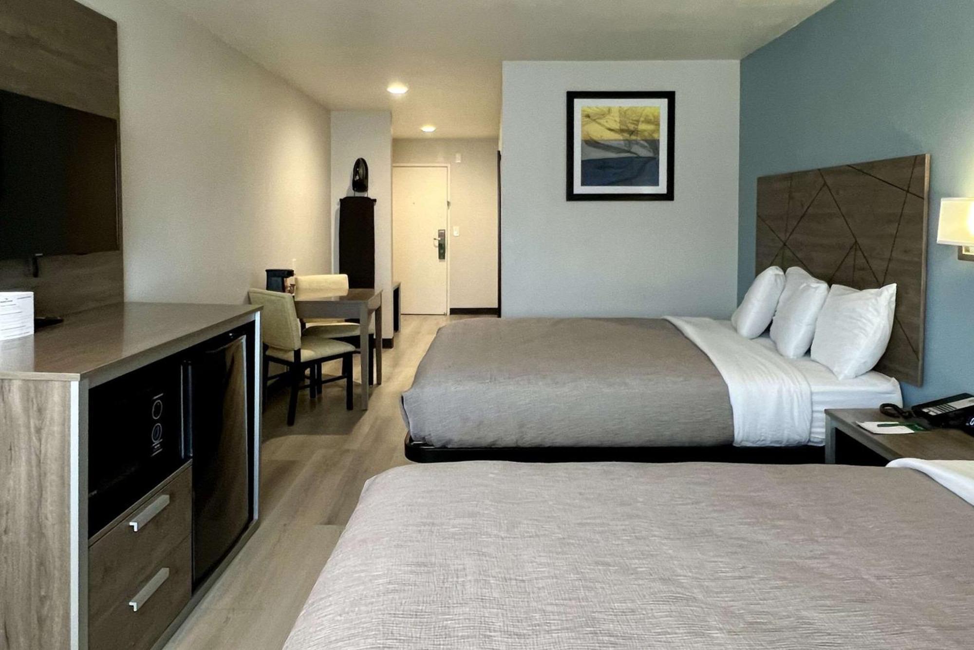 Econo Inn 2*